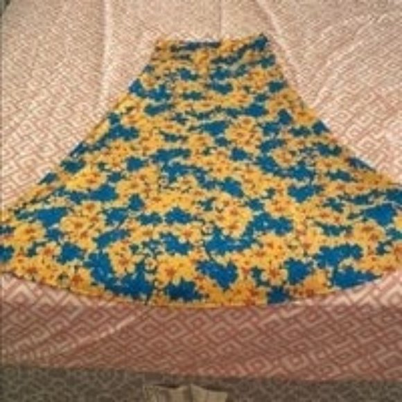 LuLaRoe Maxi Skirt flowing style - Picture 2 of 4